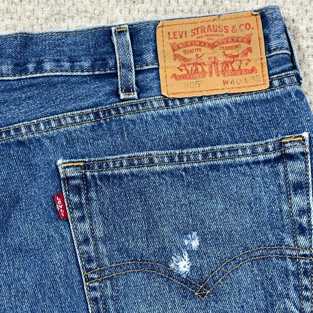 Levis includes item